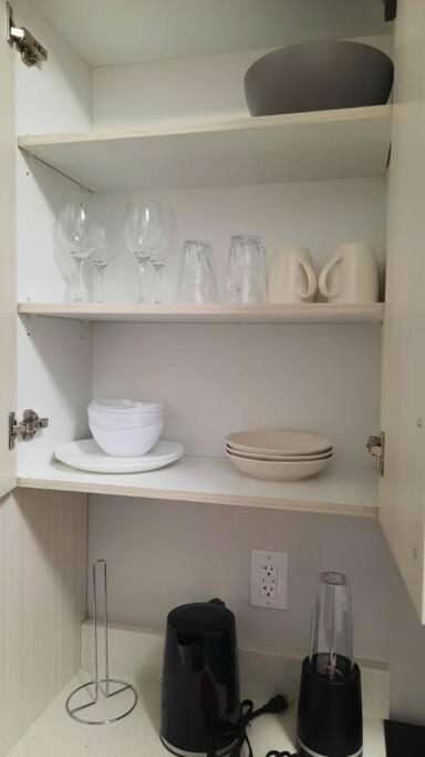 Carsonway Basement Suite Едмонтон Екстер'єр фото